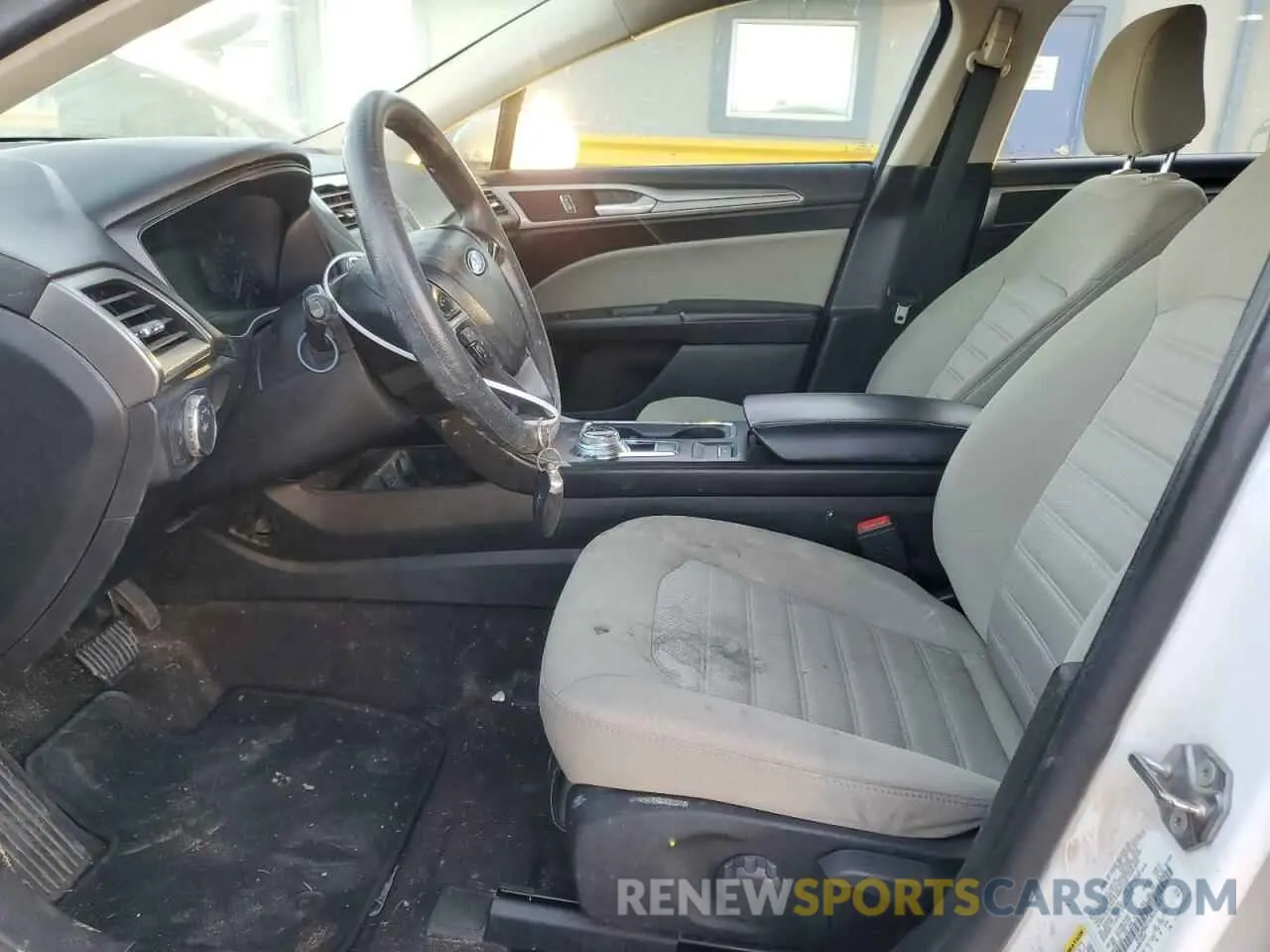 7 Photograph of a damaged car 3FA6P0G71LR232769 FORD FUSION 2020