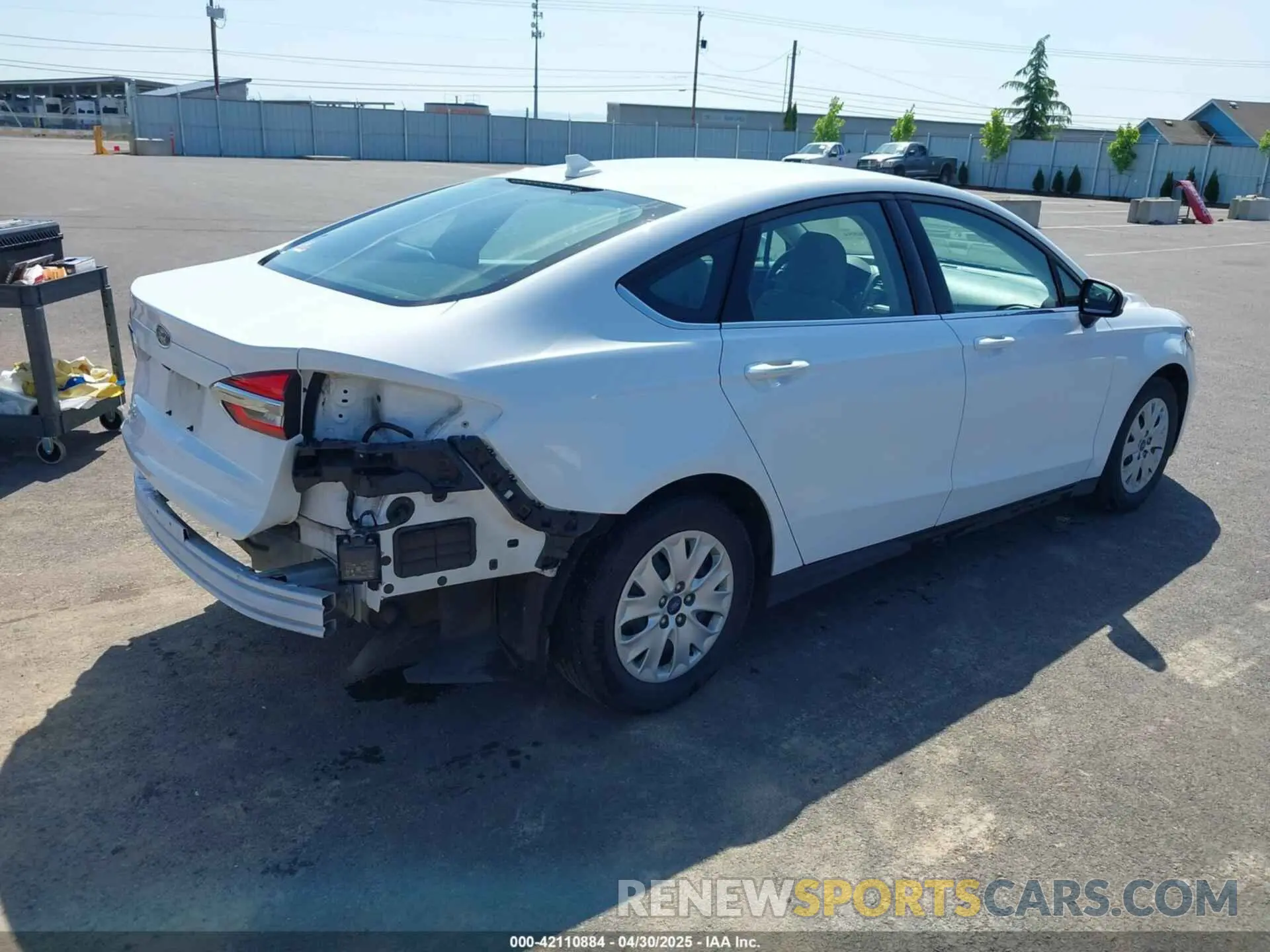 4 Фотография поврежденного автомобиля 3FA6P0G71LR265271 FORD FUSION 2020