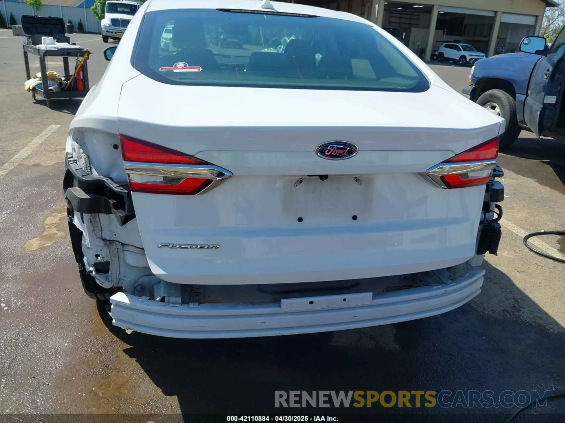 6 Фотография поврежденного автомобиля 3FA6P0G71LR265271 FORD FUSION 2020