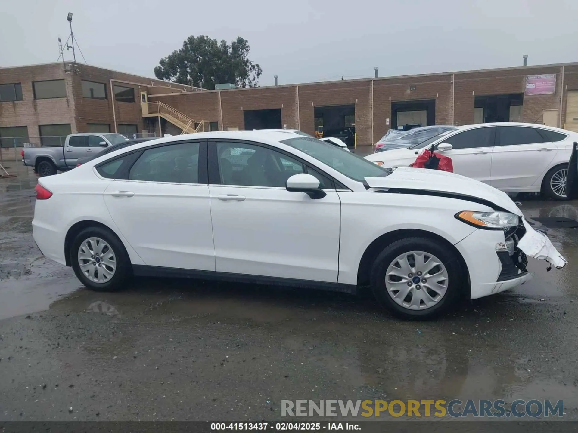 12 Photograph of a damaged car 3FA6P0G75LR153413 FORD FUSION 2020