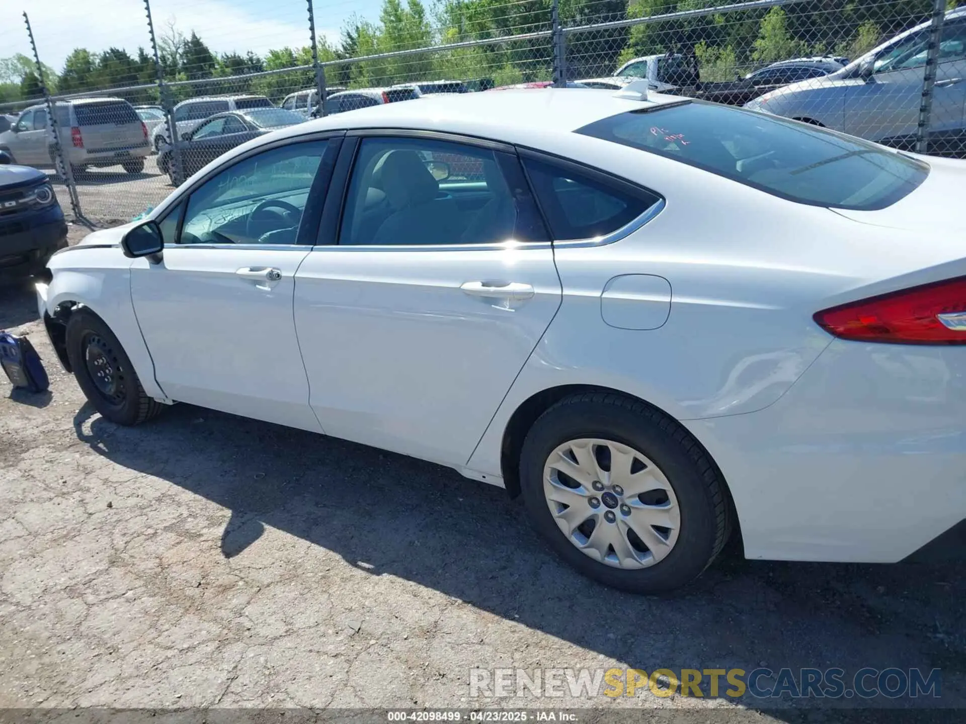 15 Фотография поврежденного автомобиля 3FA6P0G75LR207521 FORD FUSION 2020
