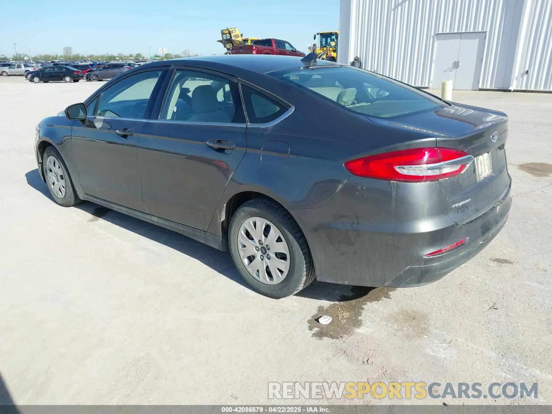 3 Photograph of a damaged car 3FA6P0G76LR122462 FORD FUSION 2020
