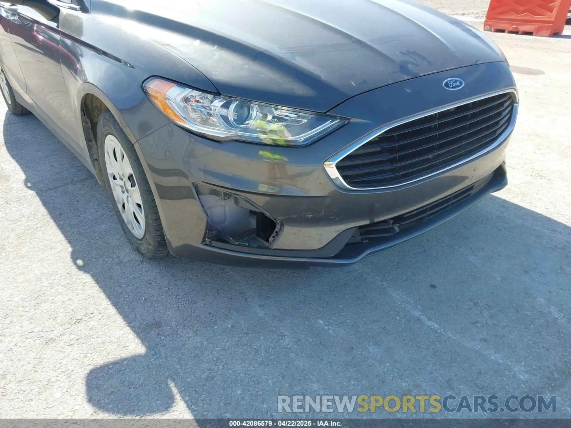 6 Photograph of a damaged car 3FA6P0G76LR122462 FORD FUSION 2020