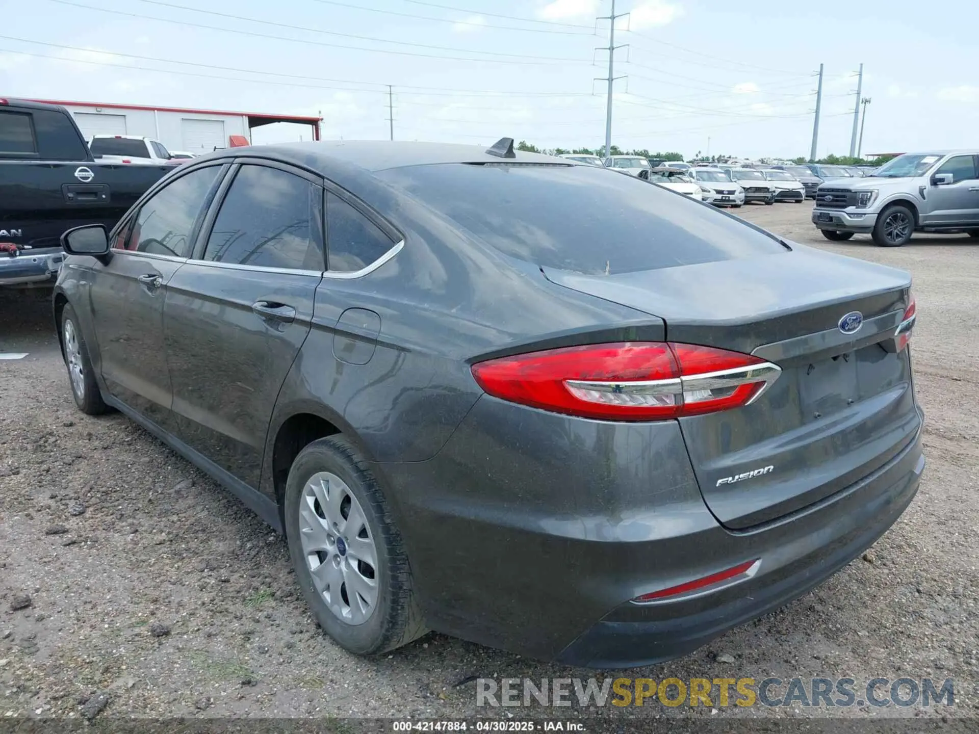 3 Фотография поврежденного автомобиля 3FA6P0G76LR228460 FORD FUSION 2020