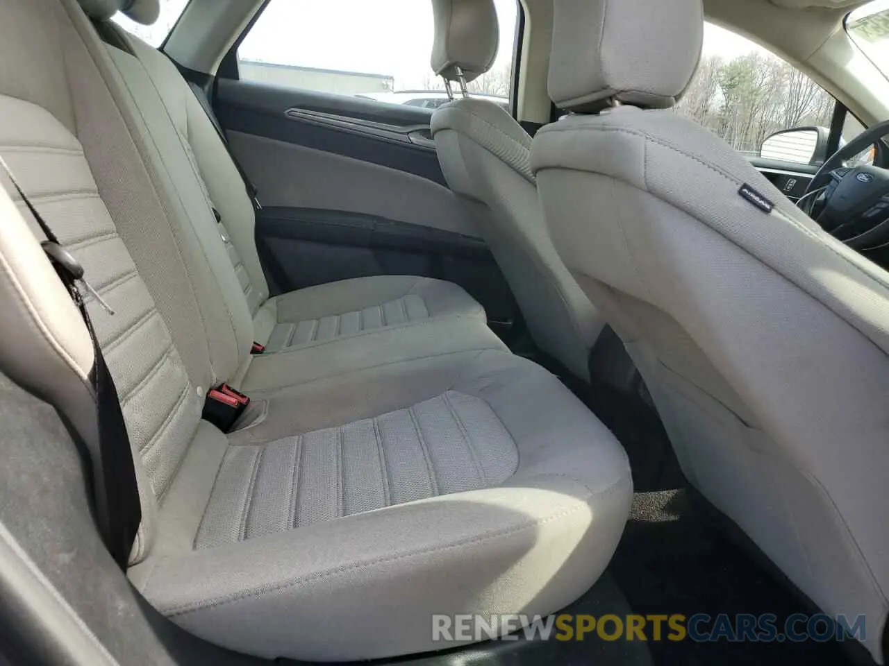 10 Фотография поврежденного автомобиля 3FA6P0G77LR118517 FORD FUSION 2020