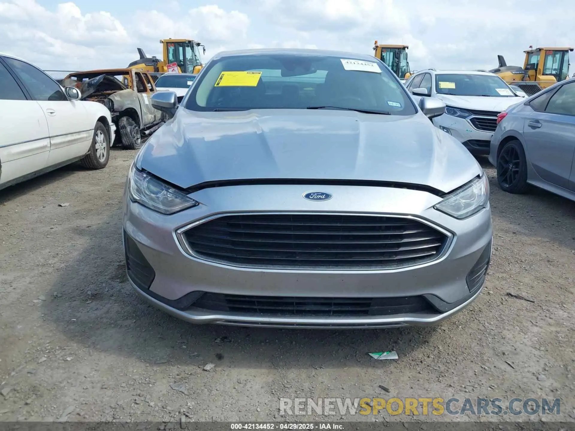 12 Photograph of a damaged car 3FA6P0G77LR228712 FORD FUSION 2020