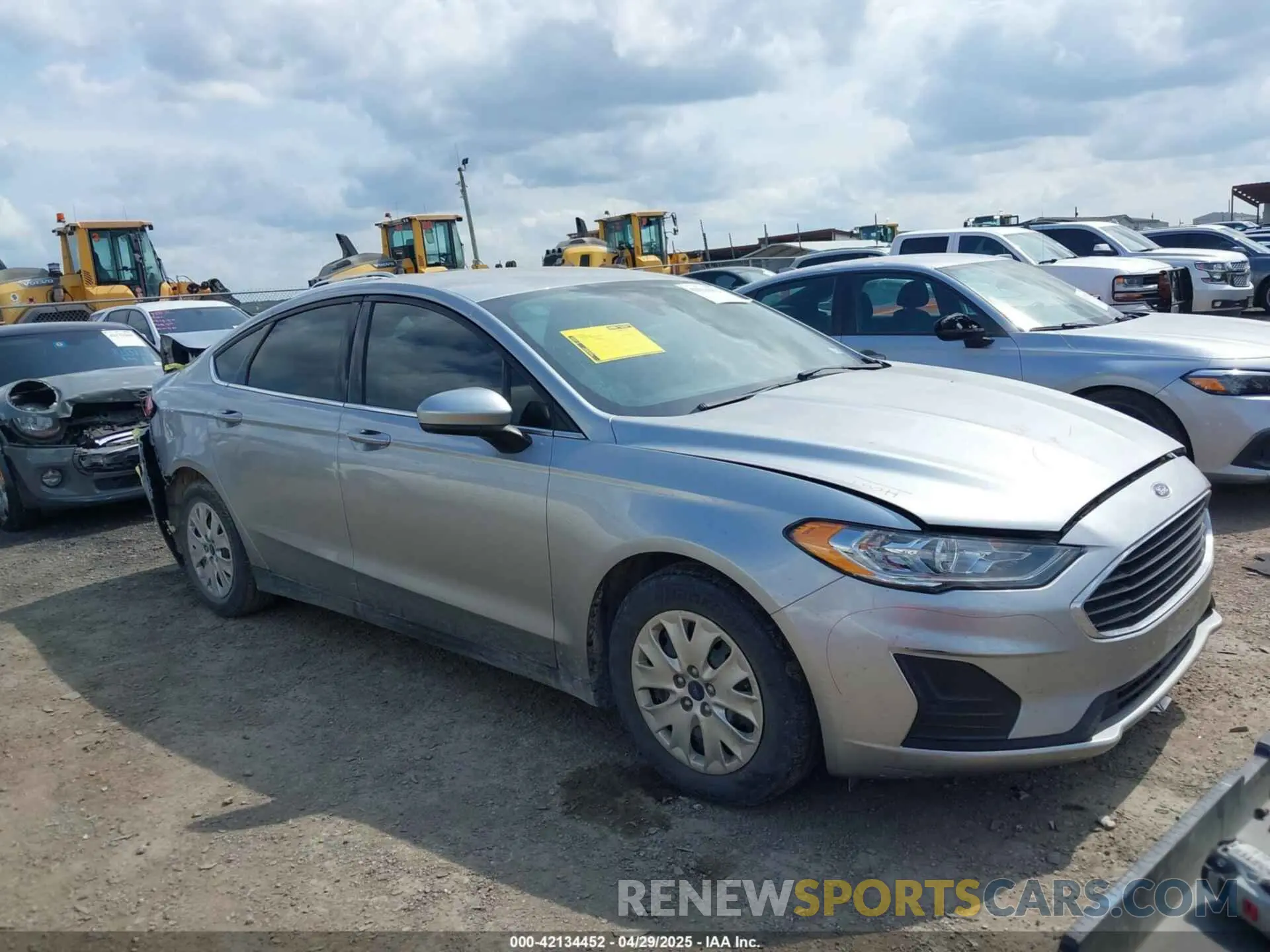 13 Photograph of a damaged car 3FA6P0G77LR228712 FORD FUSION 2020