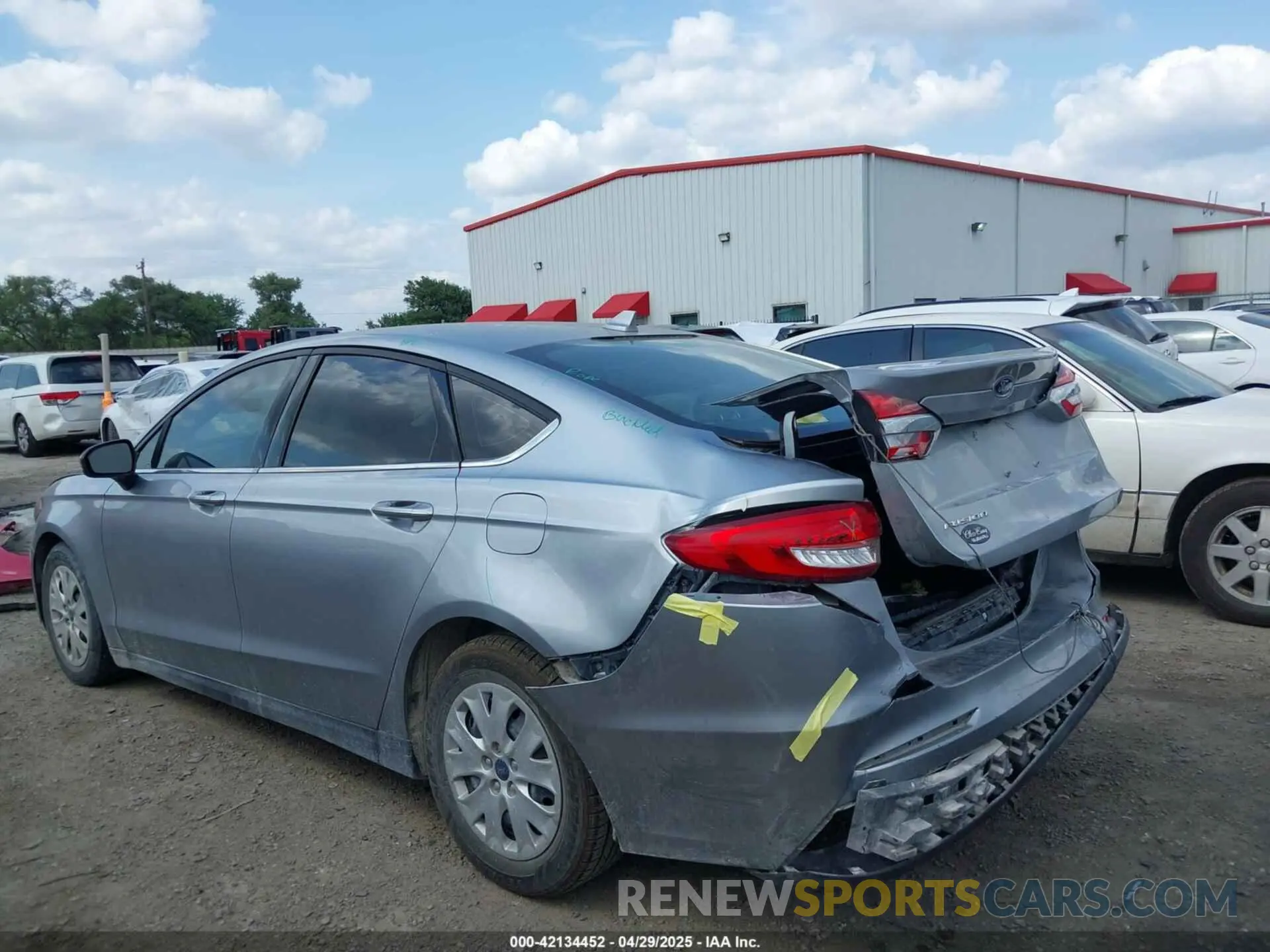 14 Photograph of a damaged car 3FA6P0G77LR228712 FORD FUSION 2020