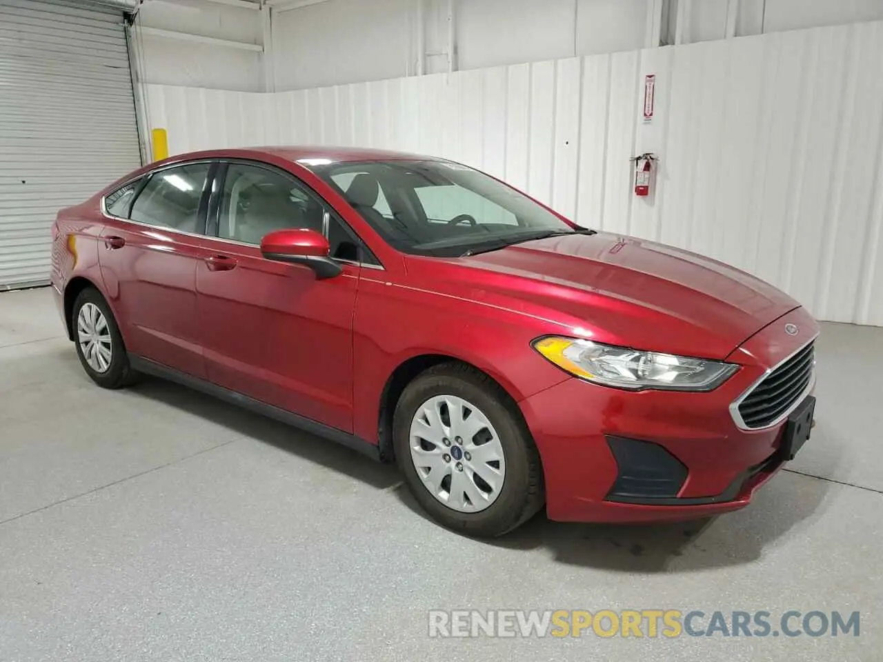 4 Фотография поврежденного автомобиля 3FA6P0G78LR135617 FORD FUSION 2020