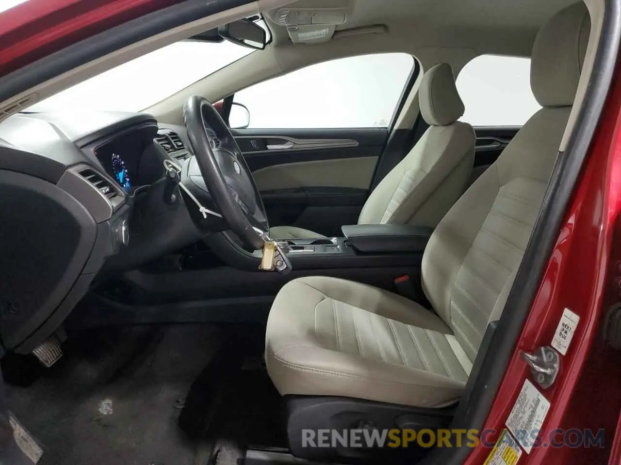 7 Фотография поврежденного автомобиля 3FA6P0G78LR135617 FORD FUSION 2020