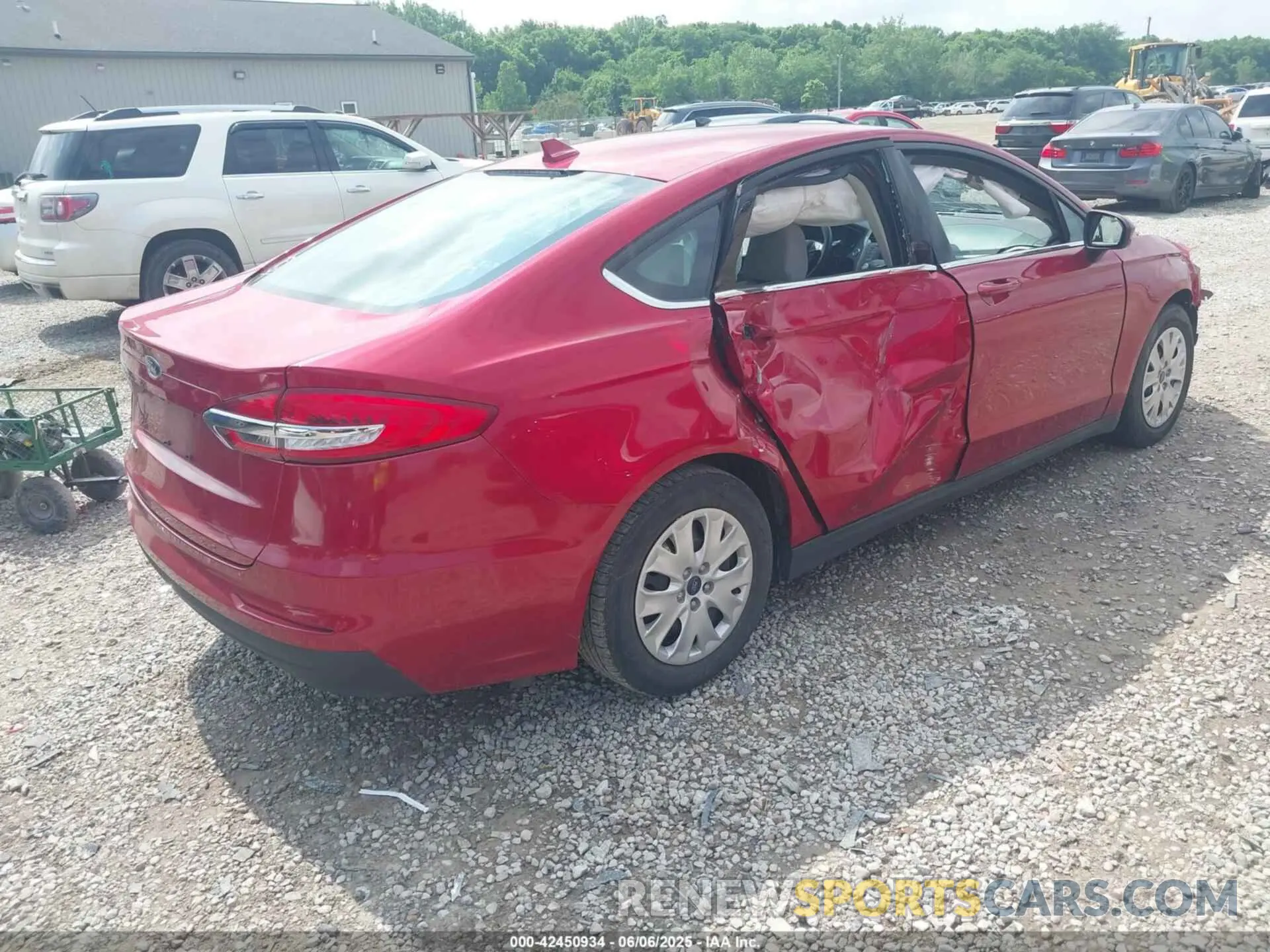 4 Фотография поврежденного автомобиля 3FA6P0G7XLR100867 FORD FUSION 2020