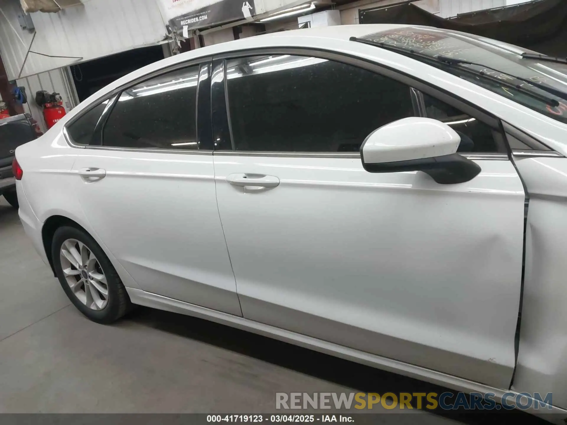 12 Фотография поврежденного автомобиля 3FA6P0H70LR155777 FORD FUSION 2020