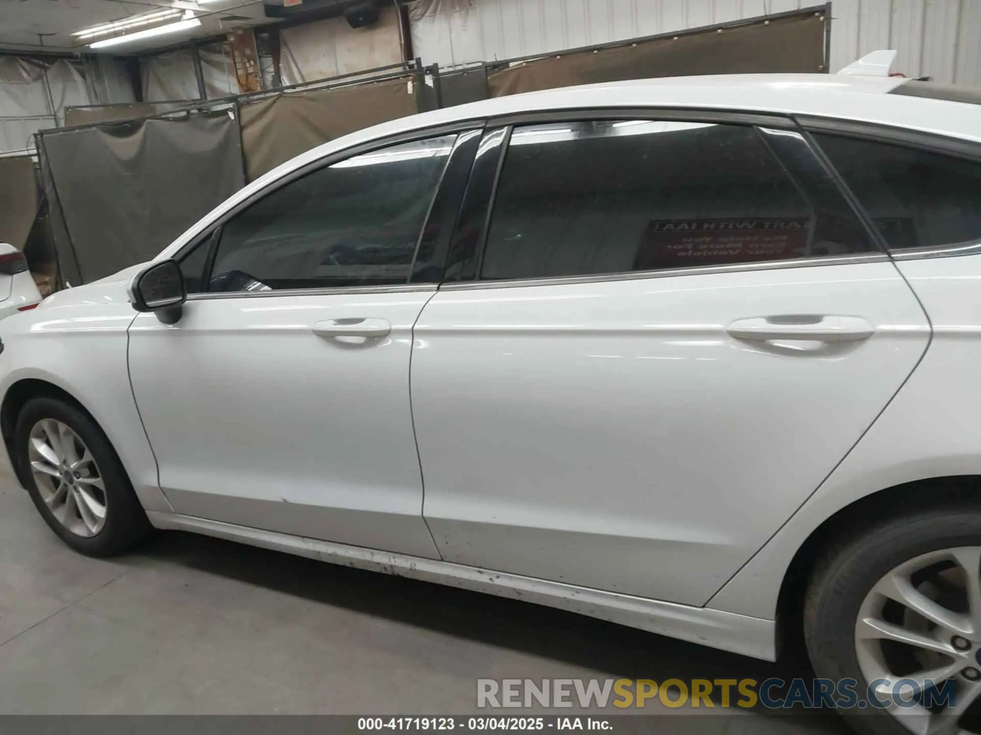 13 Фотография поврежденного автомобиля 3FA6P0H70LR155777 FORD FUSION 2020