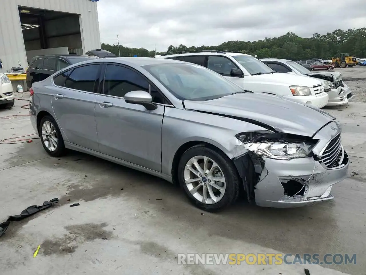 4 Фотография поврежденного автомобиля 3FA6P0H71LR207241 FORD FUSION 2020