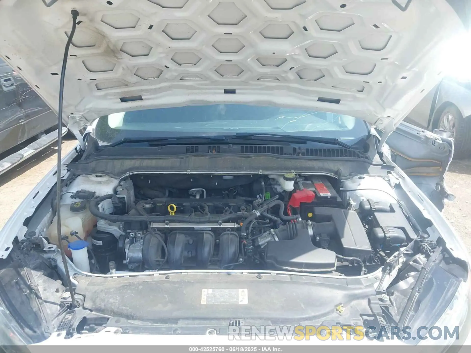 10 Photograph of a damaged car 3FA6P0H76LR155587 FORD FUSION 2020