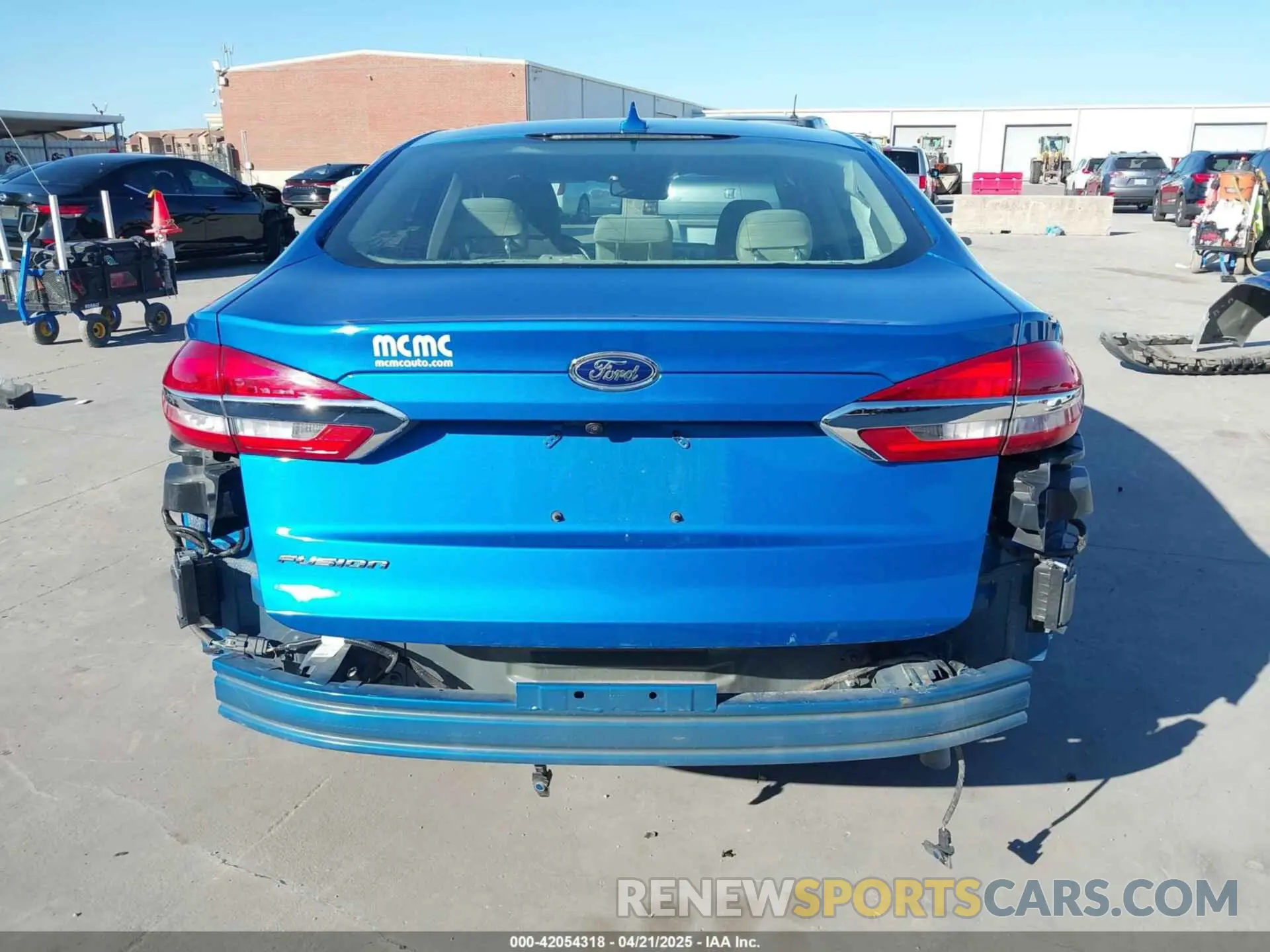17 Photograph of a damaged car 3FA6P0H77LR153539 FORD FUSION 2020
