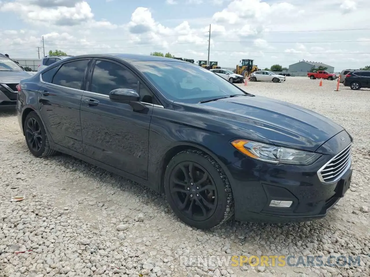 4 Фотография поврежденного автомобиля 3FA6P0HD0LR135664 FORD FUSION 2020