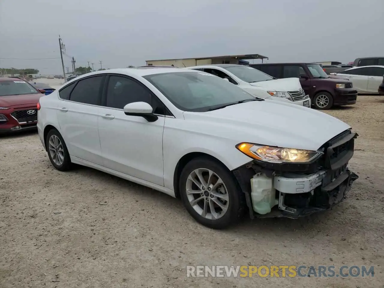 4 Фотография поврежденного автомобиля 3FA6P0HD0LR136202 FORD FUSION 2020