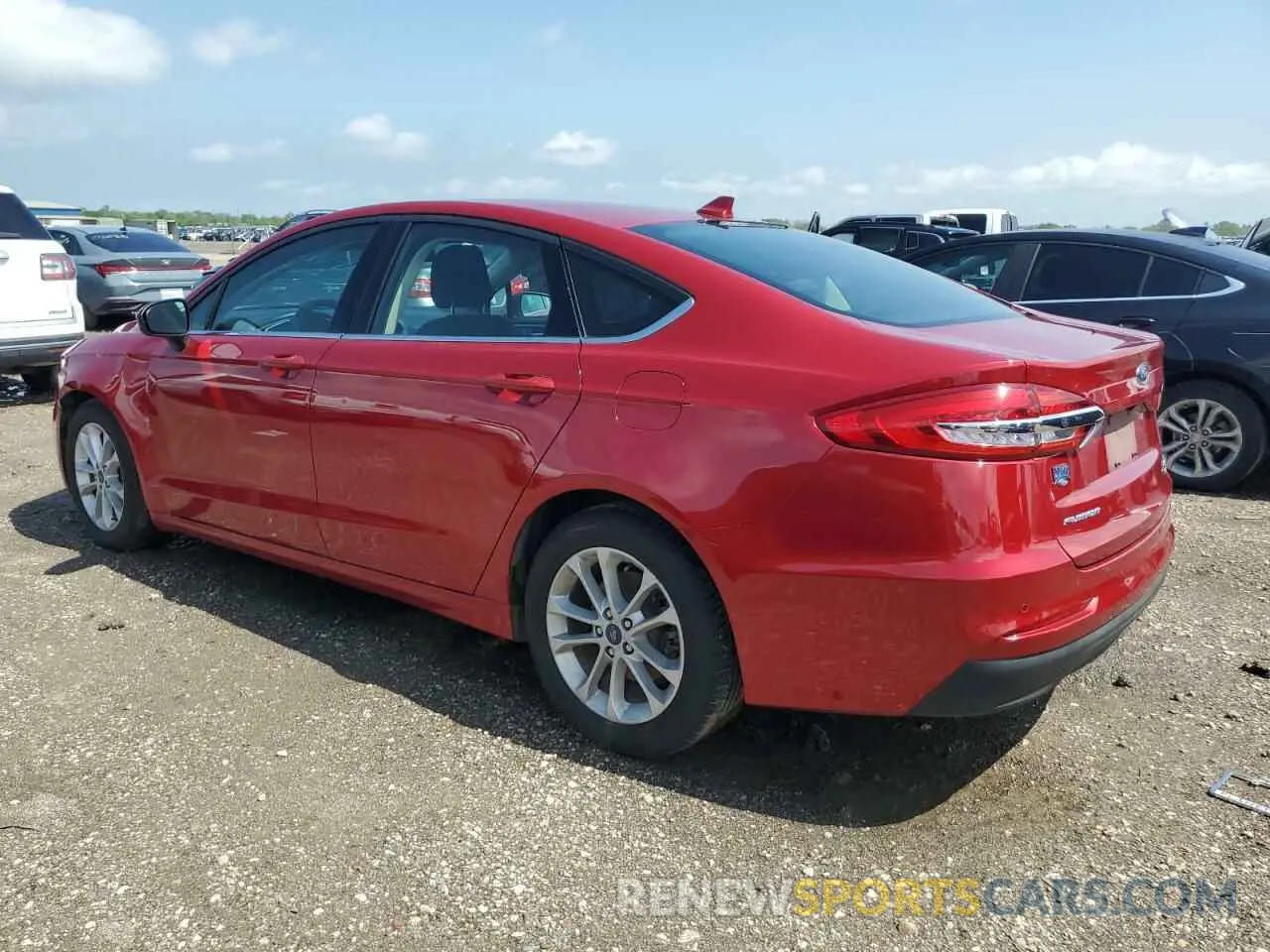 2 Фотография поврежденного автомобиля 3FA6P0HD0LR180779 FORD FUSION 2020
