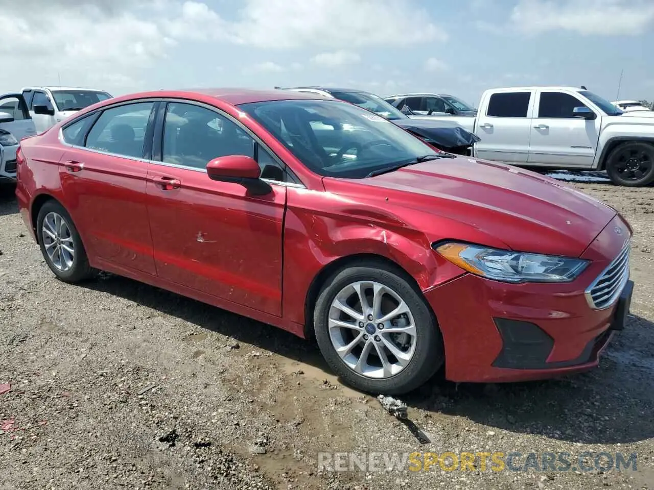 4 Фотография поврежденного автомобиля 3FA6P0HD0LR180779 FORD FUSION 2020