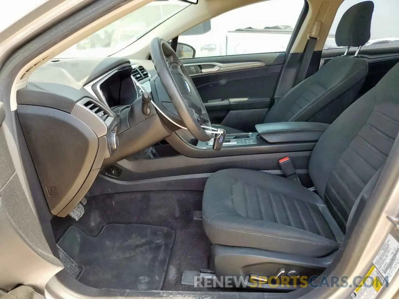 7 Фотография поврежденного автомобиля 3FA6P0HD0LR203316 FORD FUSION 2020