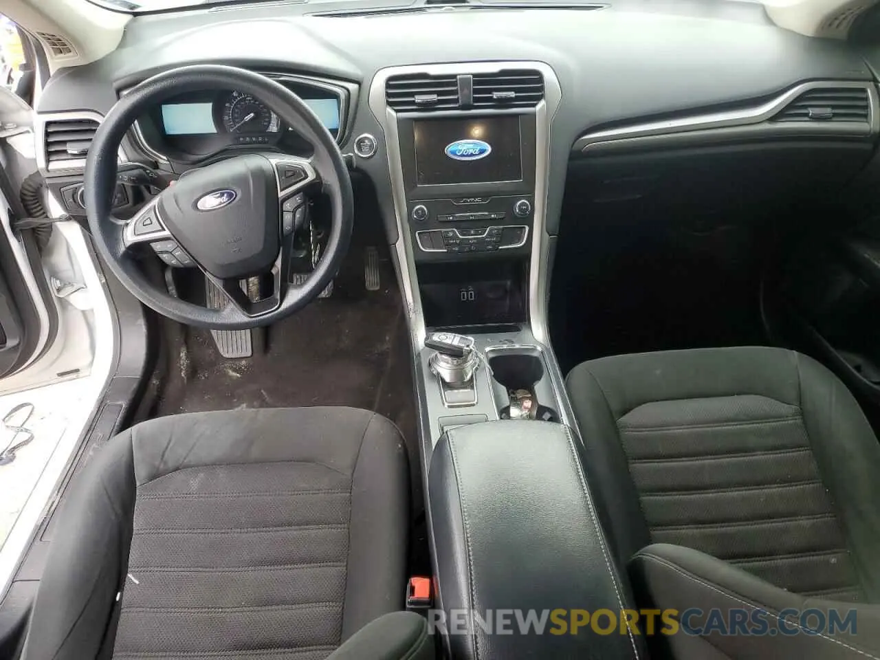 8 Photograph of a damaged car 3FA6P0HD0LR228586 FORD FUSION 2020
