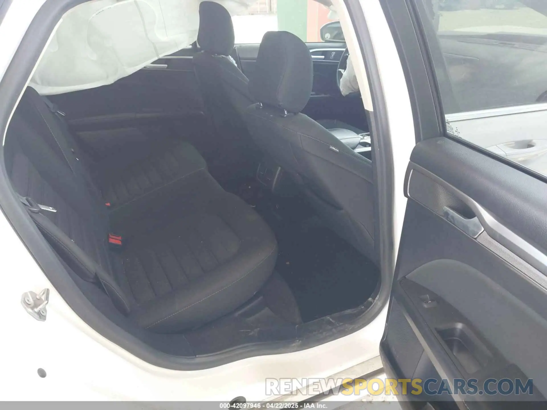 8 Фотография поврежденного автомобиля 3FA6P0HD0LR264147 FORD FUSION 2020