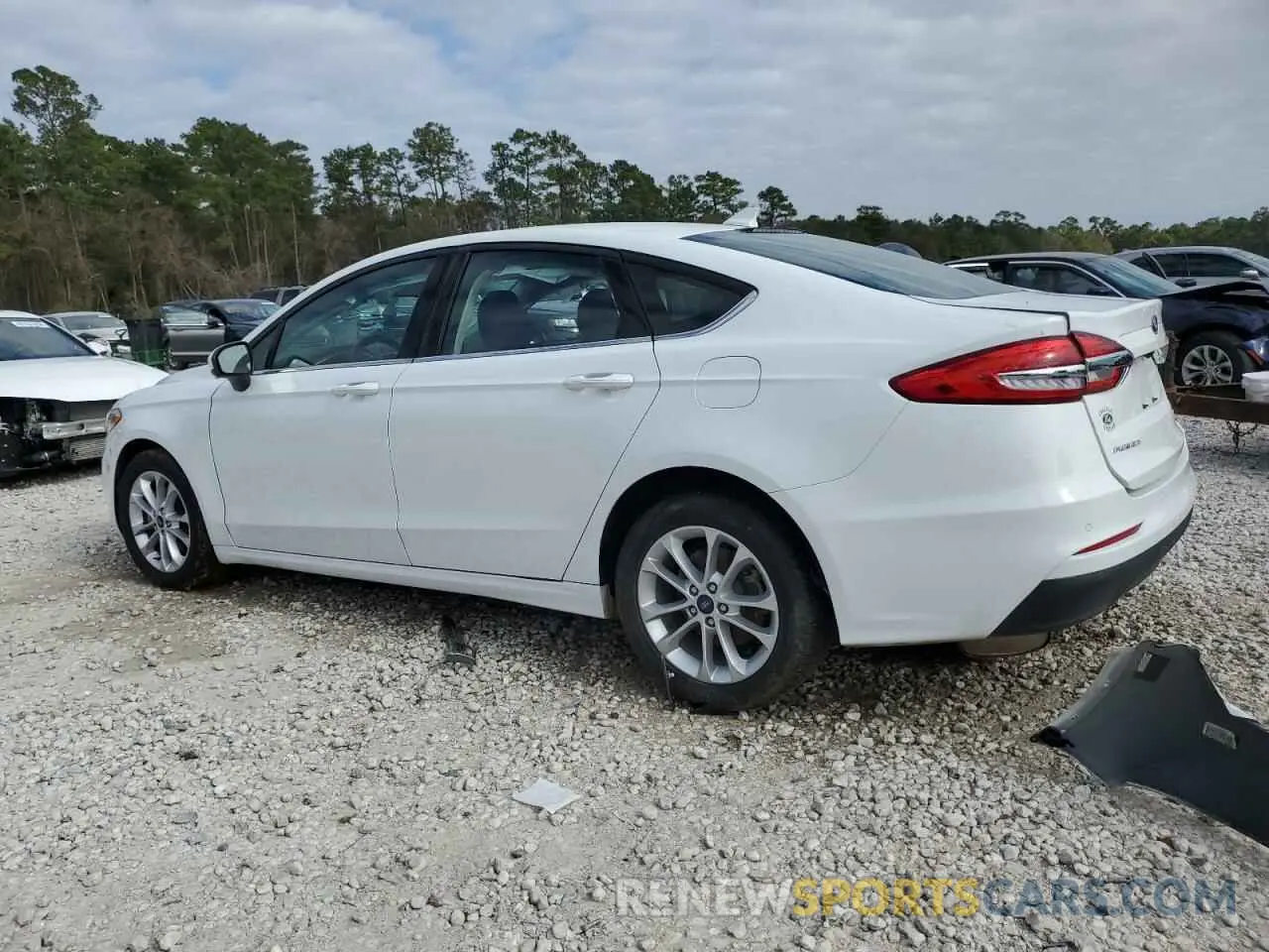 2 Photograph of a damaged car 3FA6P0HD1LR126407 FORD FUSION 2020