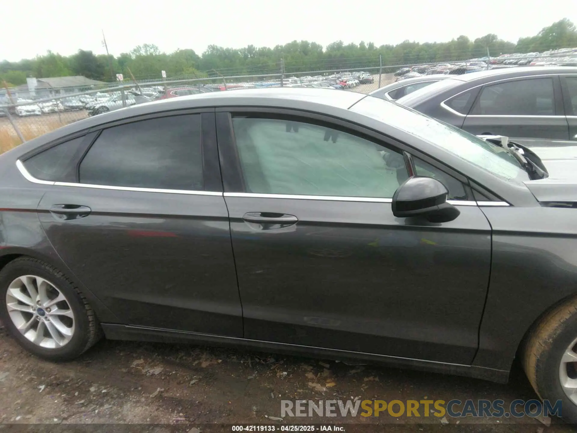 13 Фотография поврежденного автомобиля 3FA6P0HD1LR154966 FORD FUSION 2020