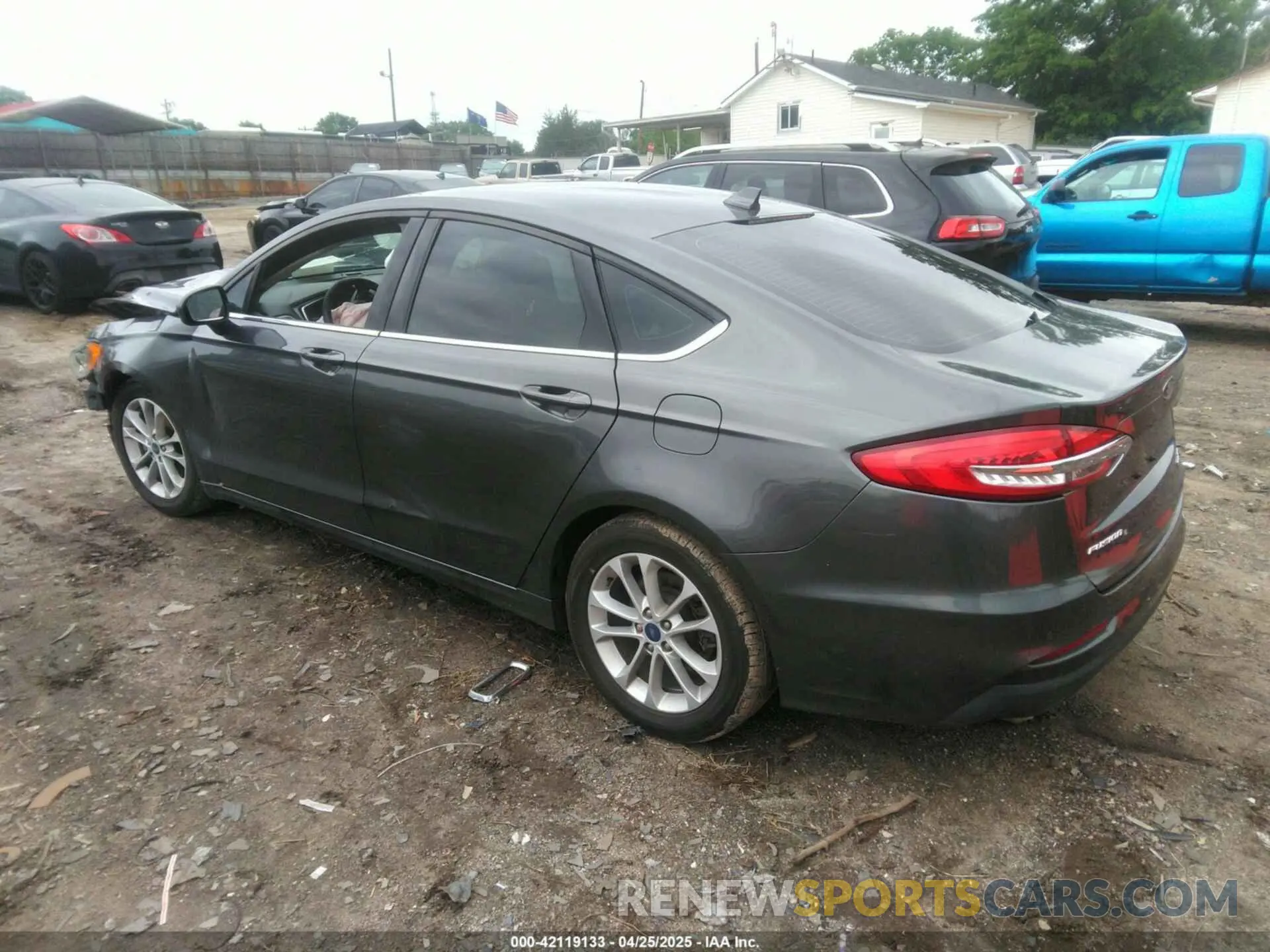 3 Фотография поврежденного автомобиля 3FA6P0HD1LR154966 FORD FUSION 2020