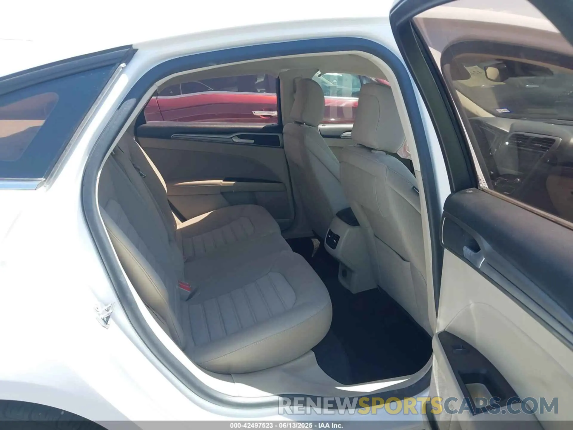 8 Фотография поврежденного автомобиля 3FA6P0HD1LR168835 FORD FUSION 2020