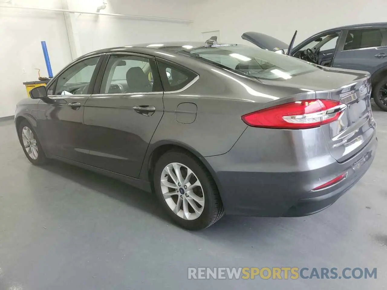 2 Фотография поврежденного автомобиля 3FA6P0HD1LR180984 FORD FUSION 2020
