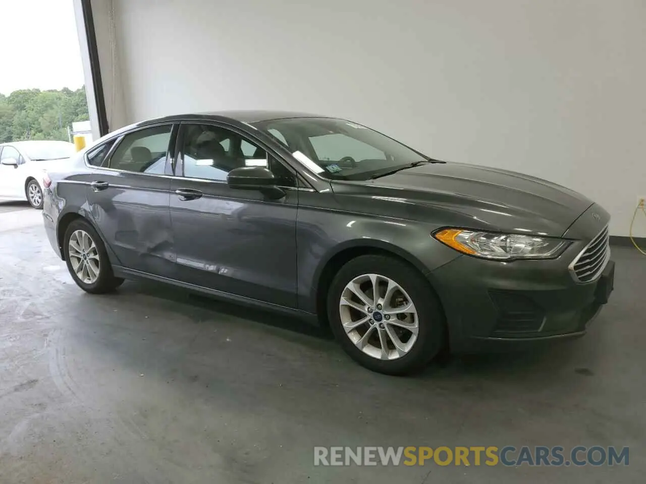 4 Фотография поврежденного автомобиля 3FA6P0HD1LR180984 FORD FUSION 2020