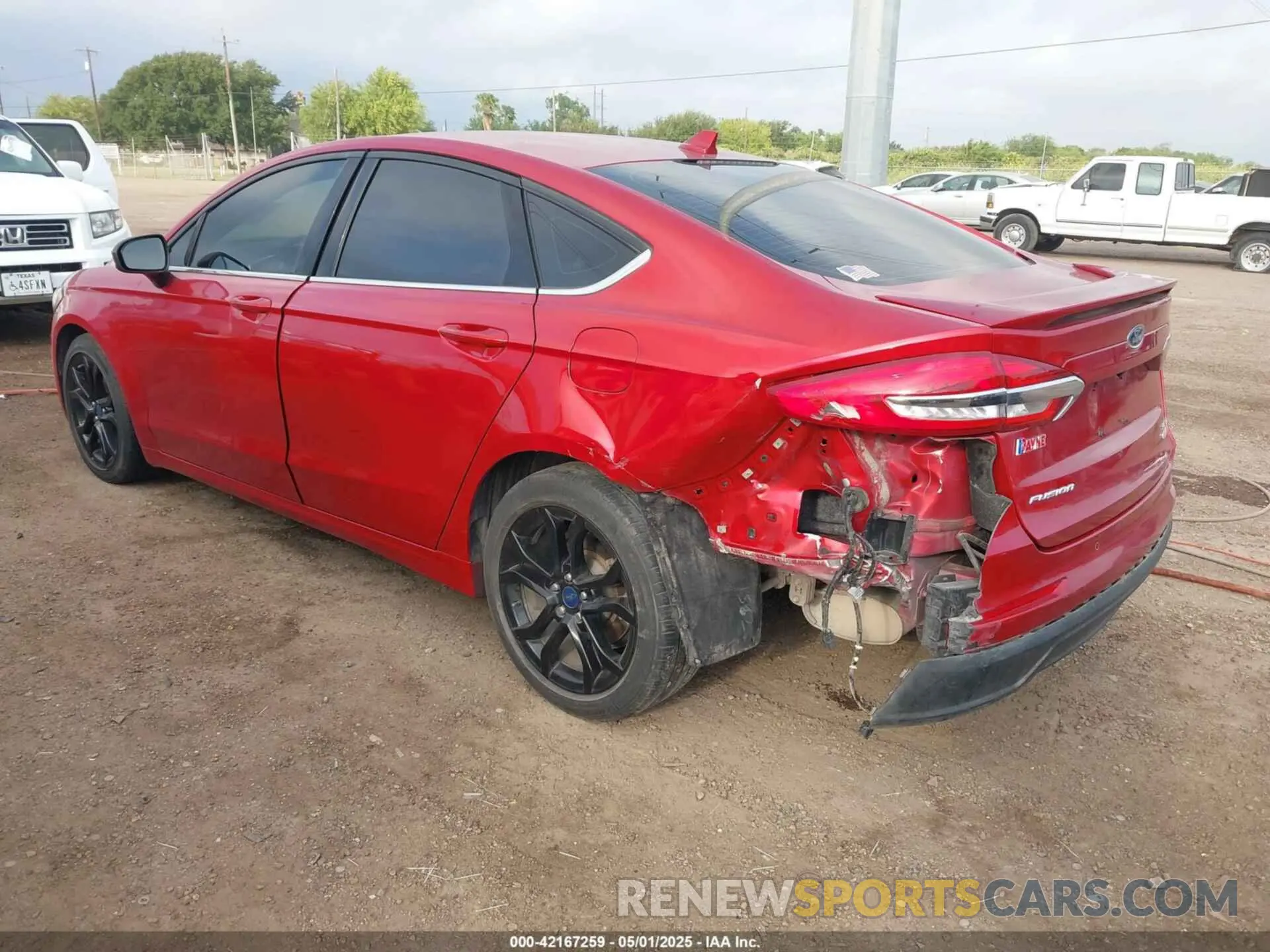 3 Photograph of a damaged car 3FA6P0HD1LR246496 FORD FUSION 2020