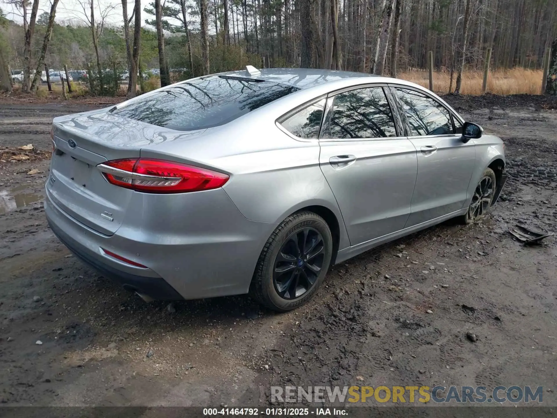 4 Photograph of a damaged car 3FA6P0HD2LR105081 FORD FUSION 2020