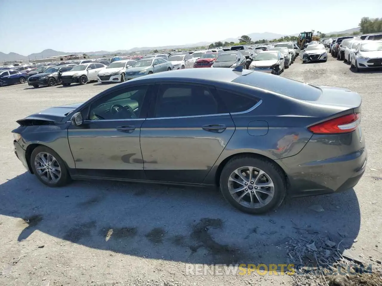2 Фотография поврежденного автомобиля 3FA6P0HD2LR135827 FORD FUSION 2020