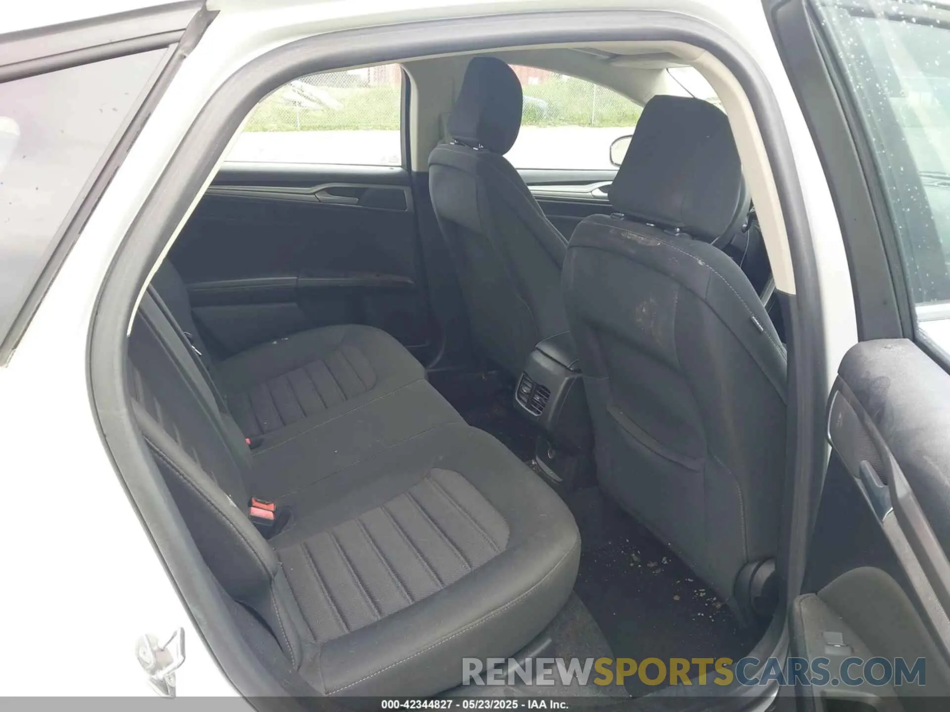 8 Фотография поврежденного автомобиля 3FA6P0HD2LR136072 FORD FUSION 2020