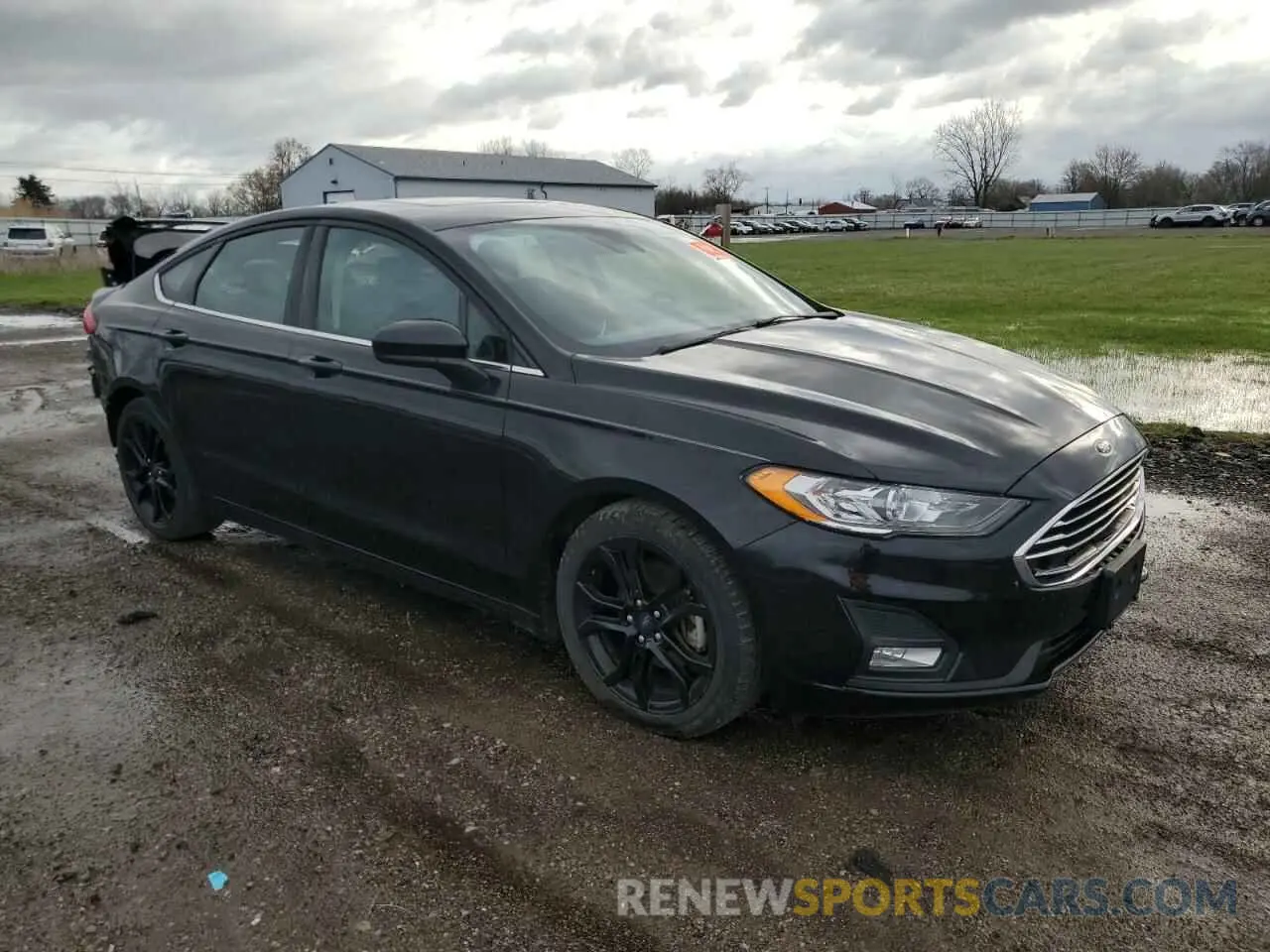 4 Photograph of a damaged car 3FA6P0HD2LR198541 FORD FUSION 2020