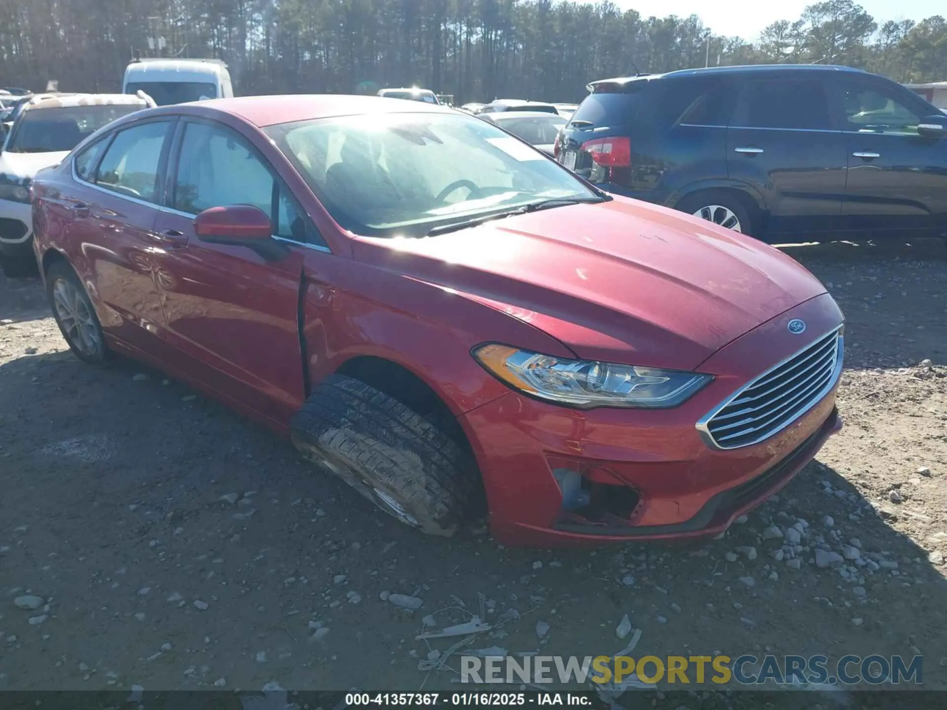 1 Photograph of a damaged car 3FA6P0HD2LR221638 FORD FUSION 2020
