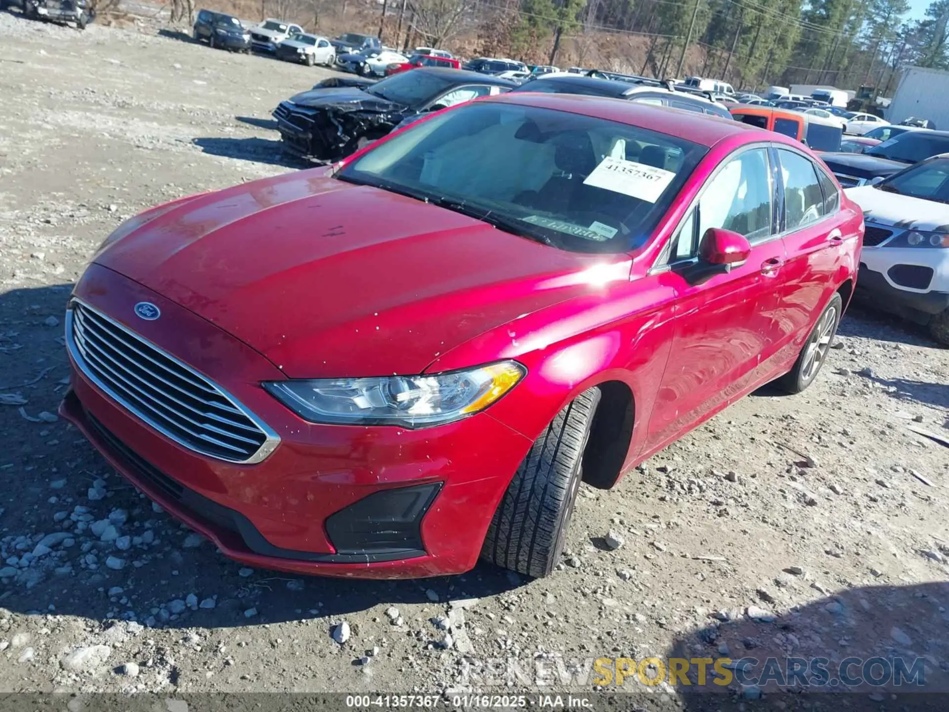 2 Photograph of a damaged car 3FA6P0HD2LR221638 FORD FUSION 2020