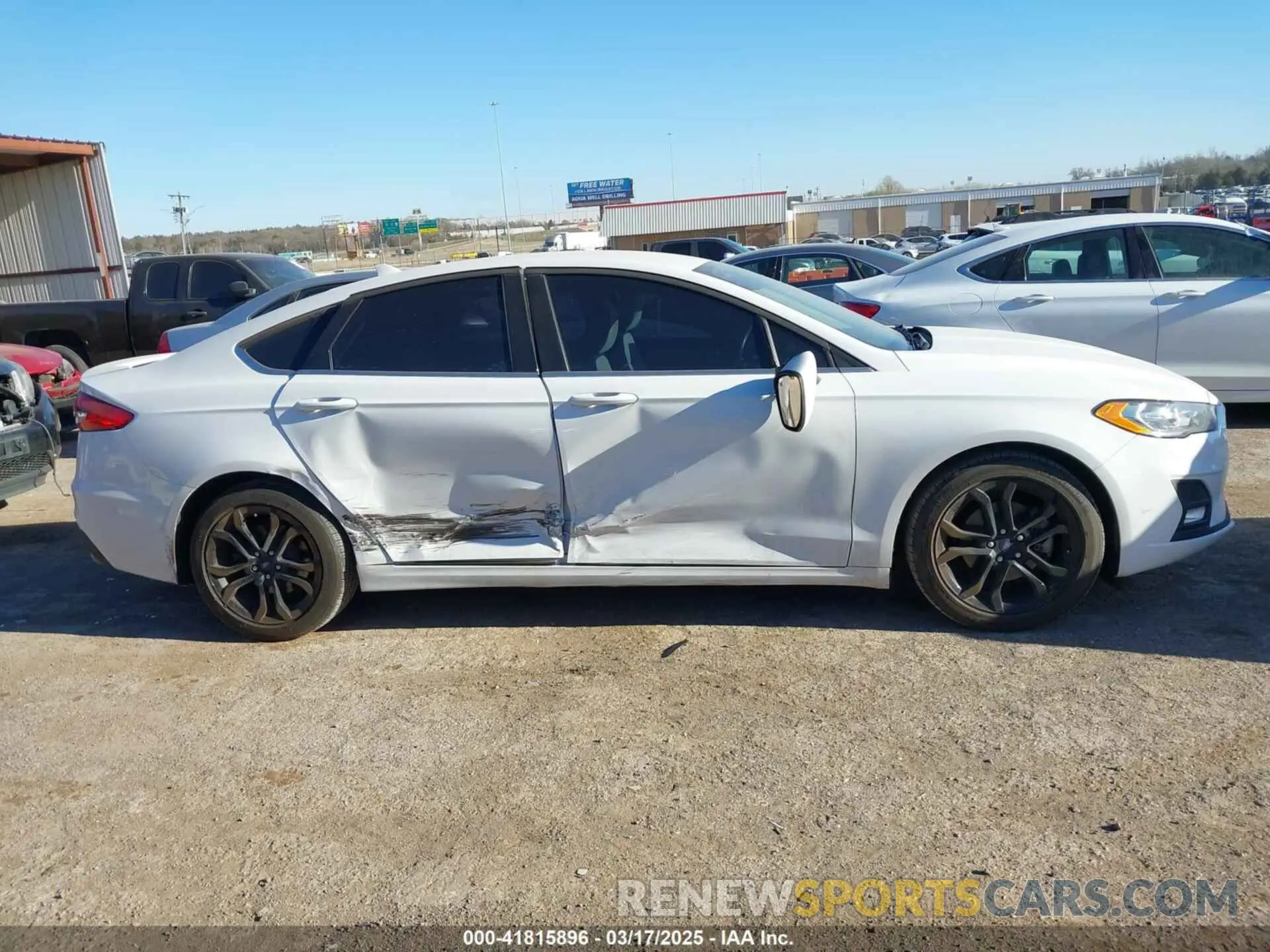 13 Photograph of a damaged car 3FA6P0HD2LR230033 FORD FUSION 2020