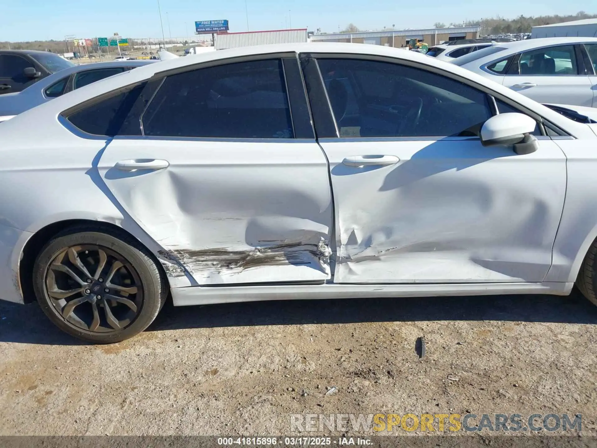 6 Photograph of a damaged car 3FA6P0HD2LR230033 FORD FUSION 2020
