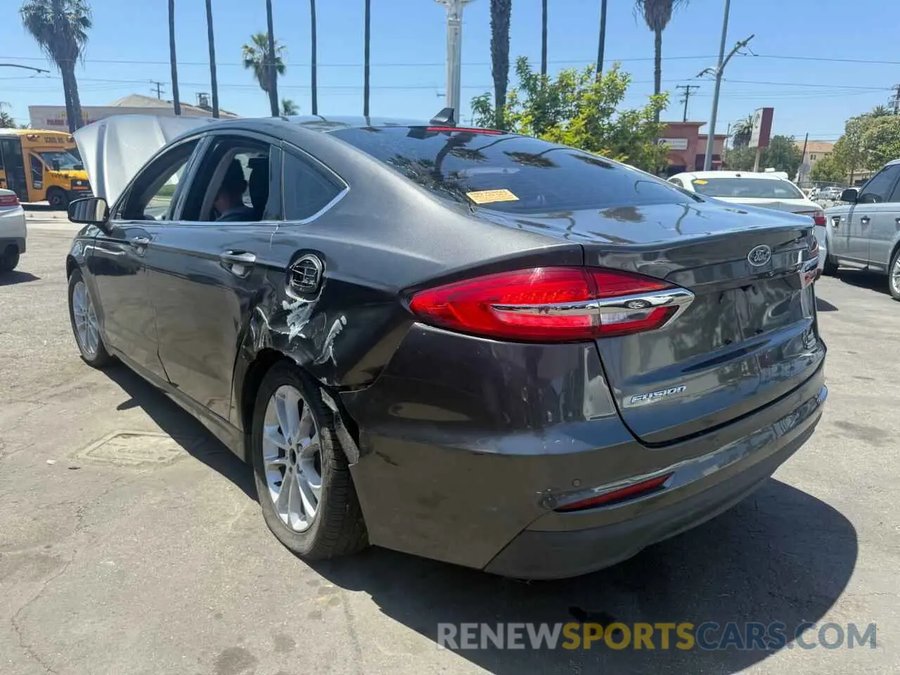 3 Photograph of a damaged car 3FA6P0HD2LR231621 FORD FUSION 2020