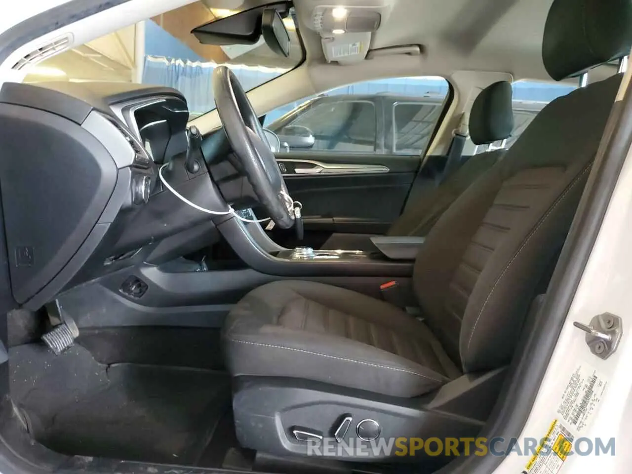 7 Photograph of a damaged car 3FA6P0HD3LR122908 FORD FUSION 2020