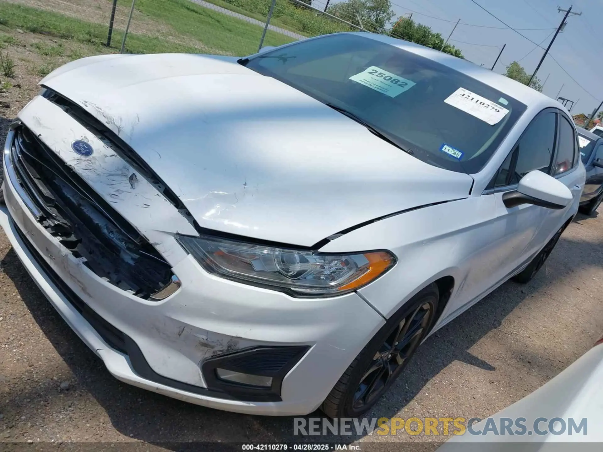 2 Photograph of a damaged car 3FA6P0HD3LR126389 FORD FUSION 2020