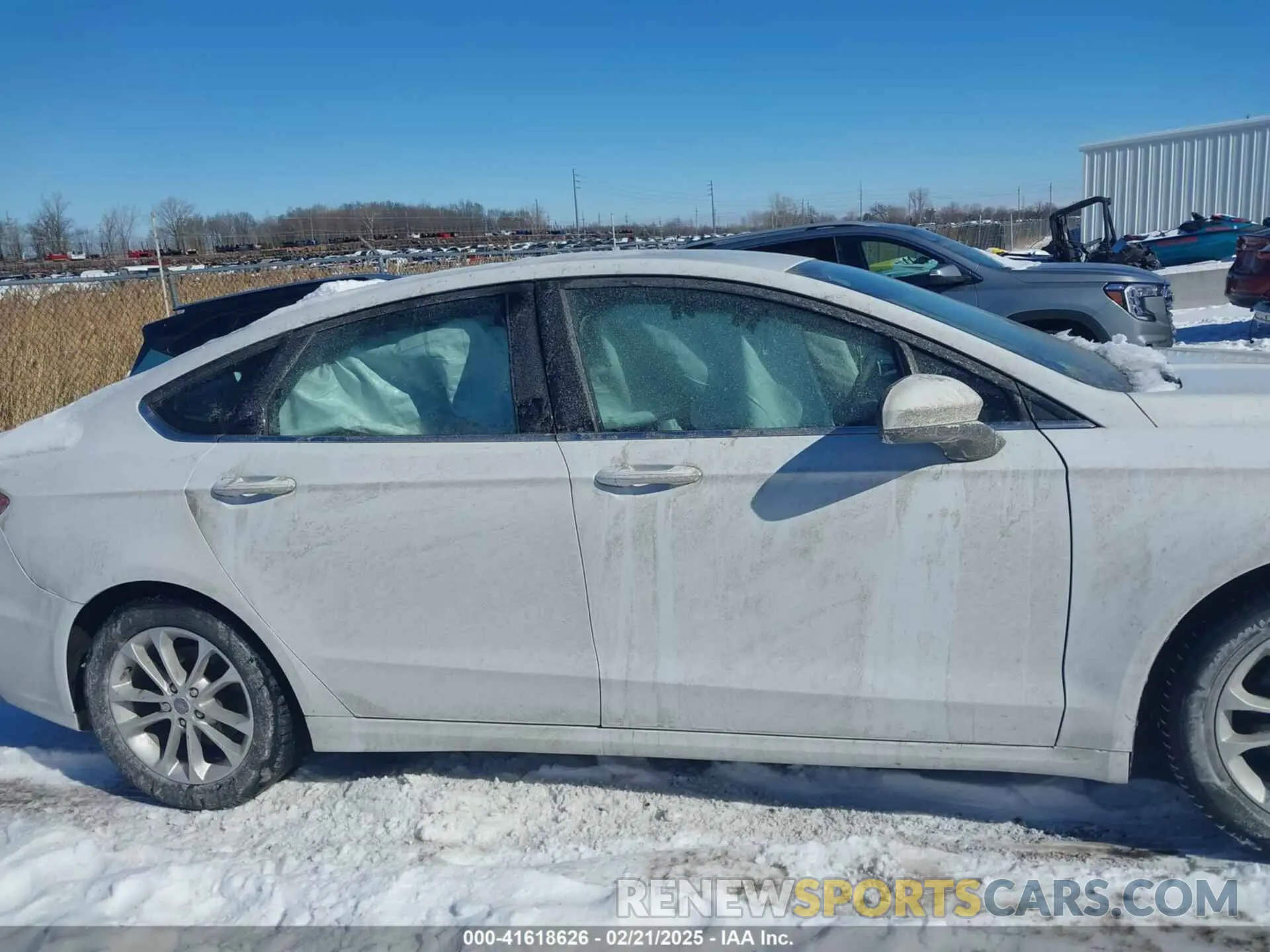 13 Фотография поврежденного автомобиля 3FA6P0HD3LR146853 FORD FUSION 2020