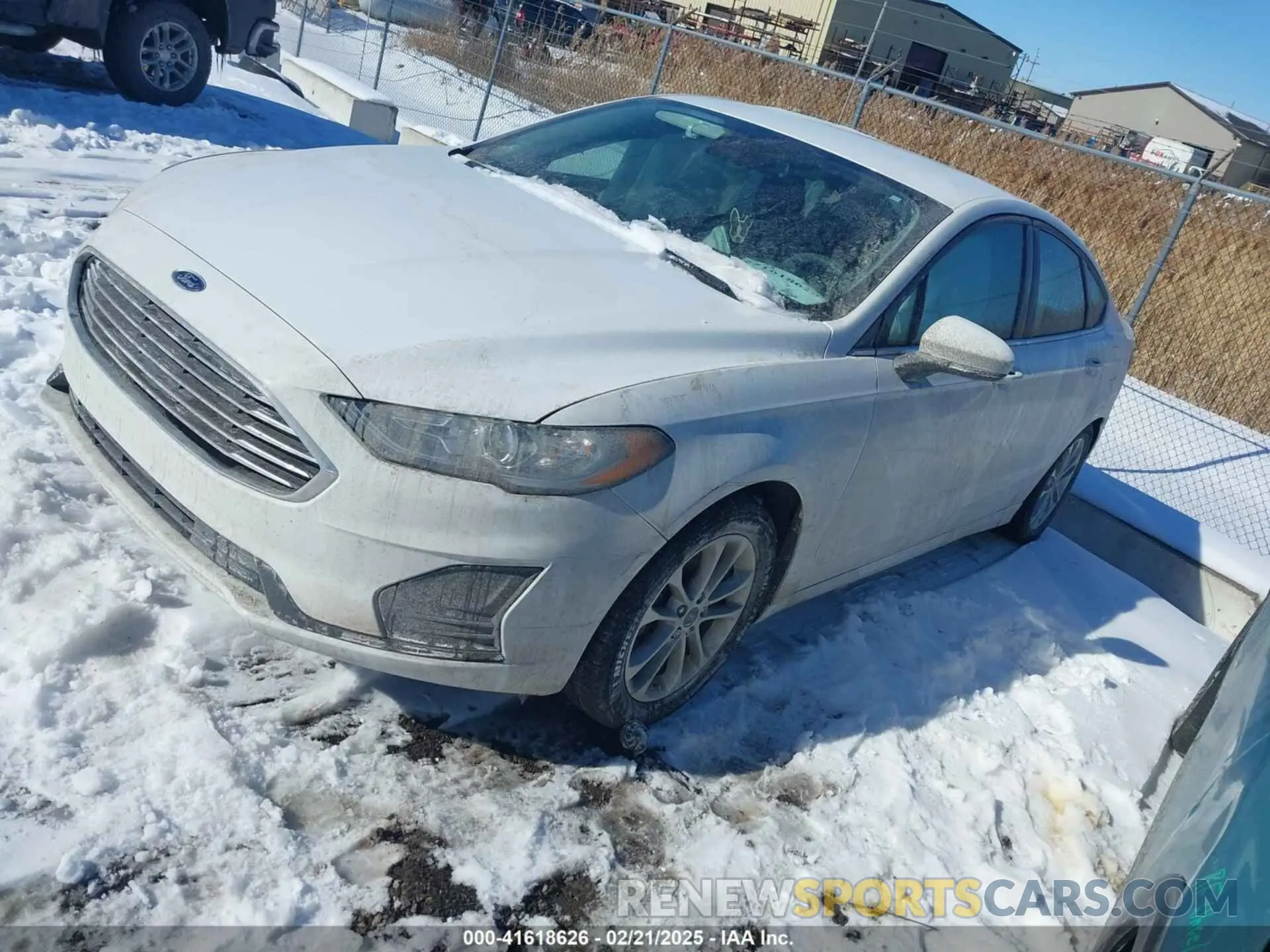 2 Фотография поврежденного автомобиля 3FA6P0HD3LR146853 FORD FUSION 2020