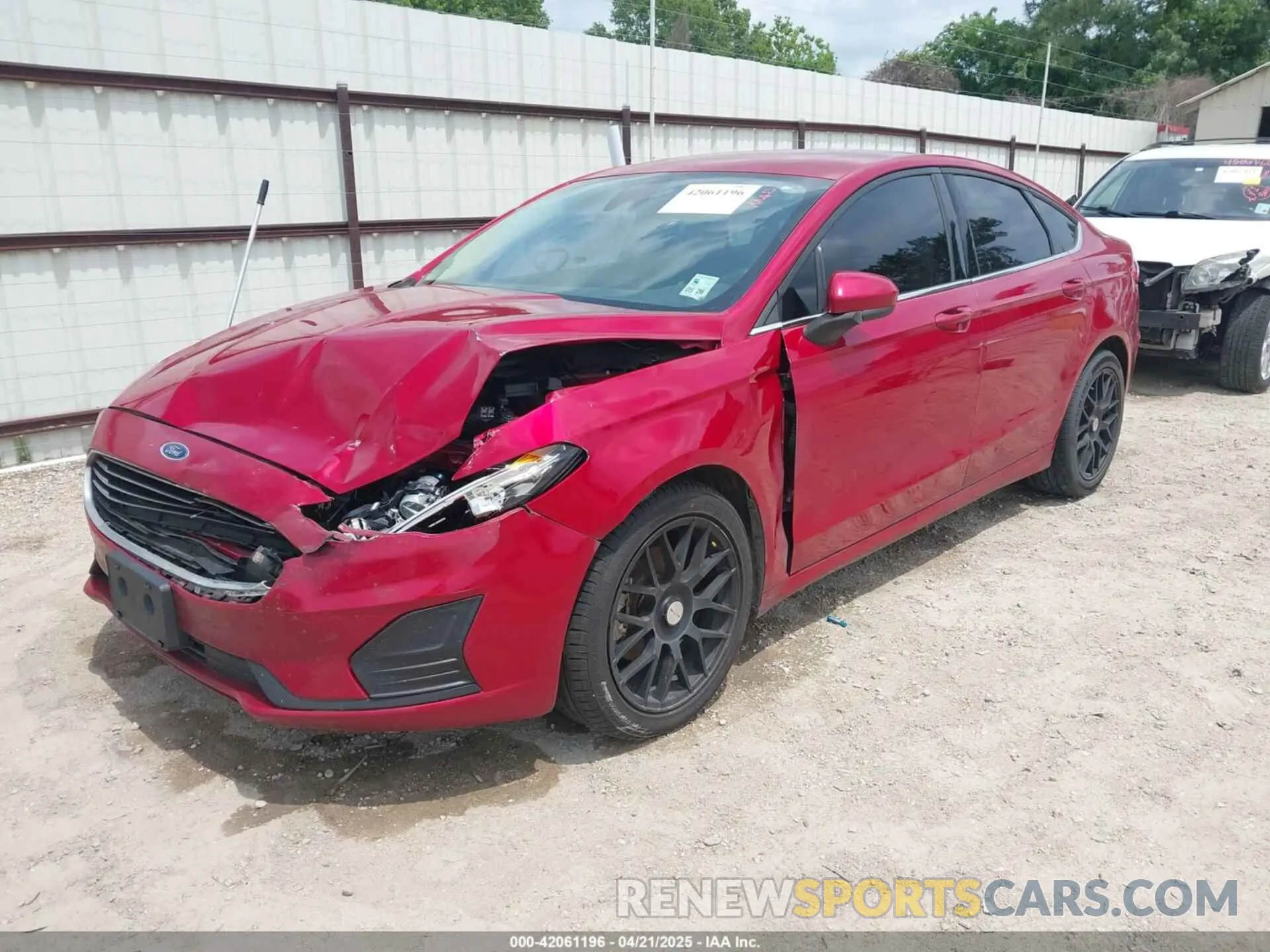 2 Фотография поврежденного автомобиля 3FA6P0HD3LR178735 FORD FUSION 2020