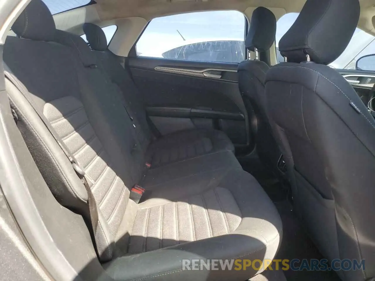 10 Фотография поврежденного автомобиля 3FA6P0HD3LR185507 FORD FUSION 2020