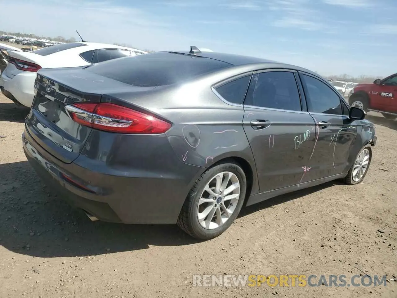 3 Фотография поврежденного автомобиля 3FA6P0HD3LR185507 FORD FUSION 2020